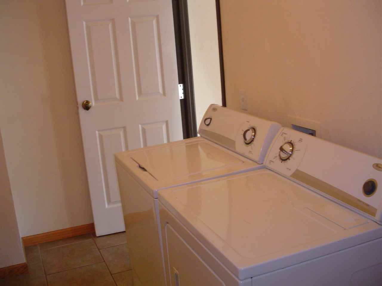 1329 Knollwood Ave #NA - Photo 6 of 11