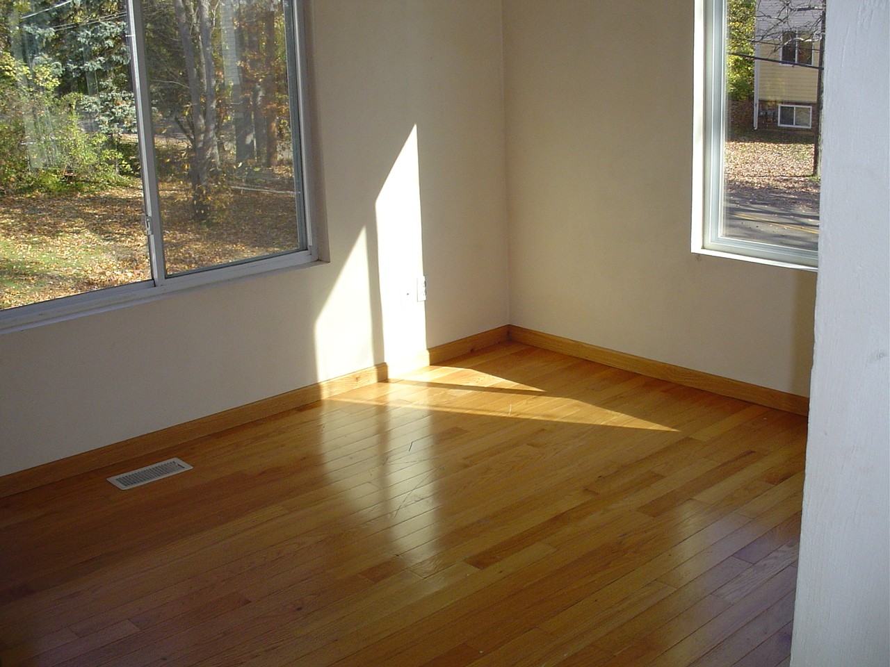 1329 Knollwood Ave #NA - Photo 7 of 11