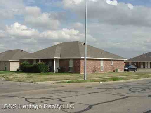 900 Kalanchoe Units A-B - Photo 2 of 5