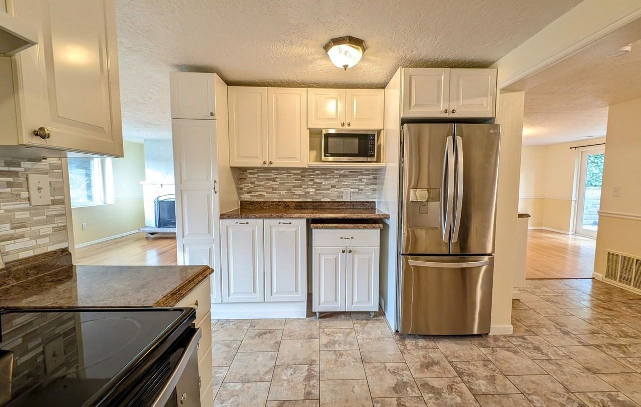 23507 53rd Ave W - Photo 6 of 24