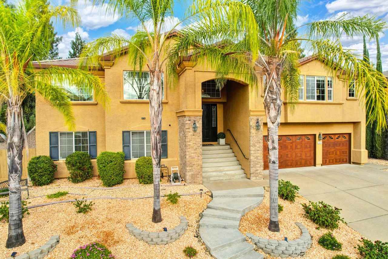 1676 Stronsay Court - Photo 4 of 50