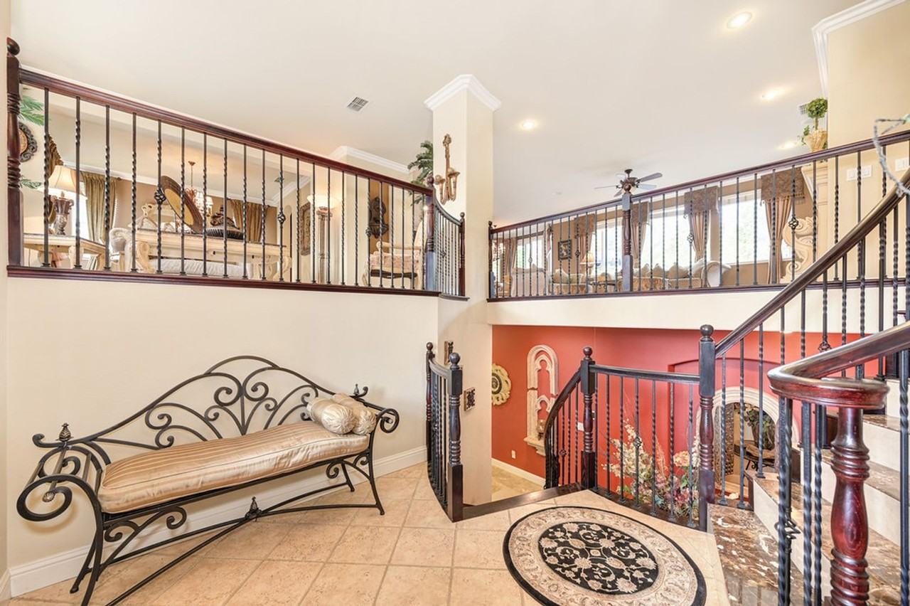 1676 Stronsay Court - Photo 7 of 50