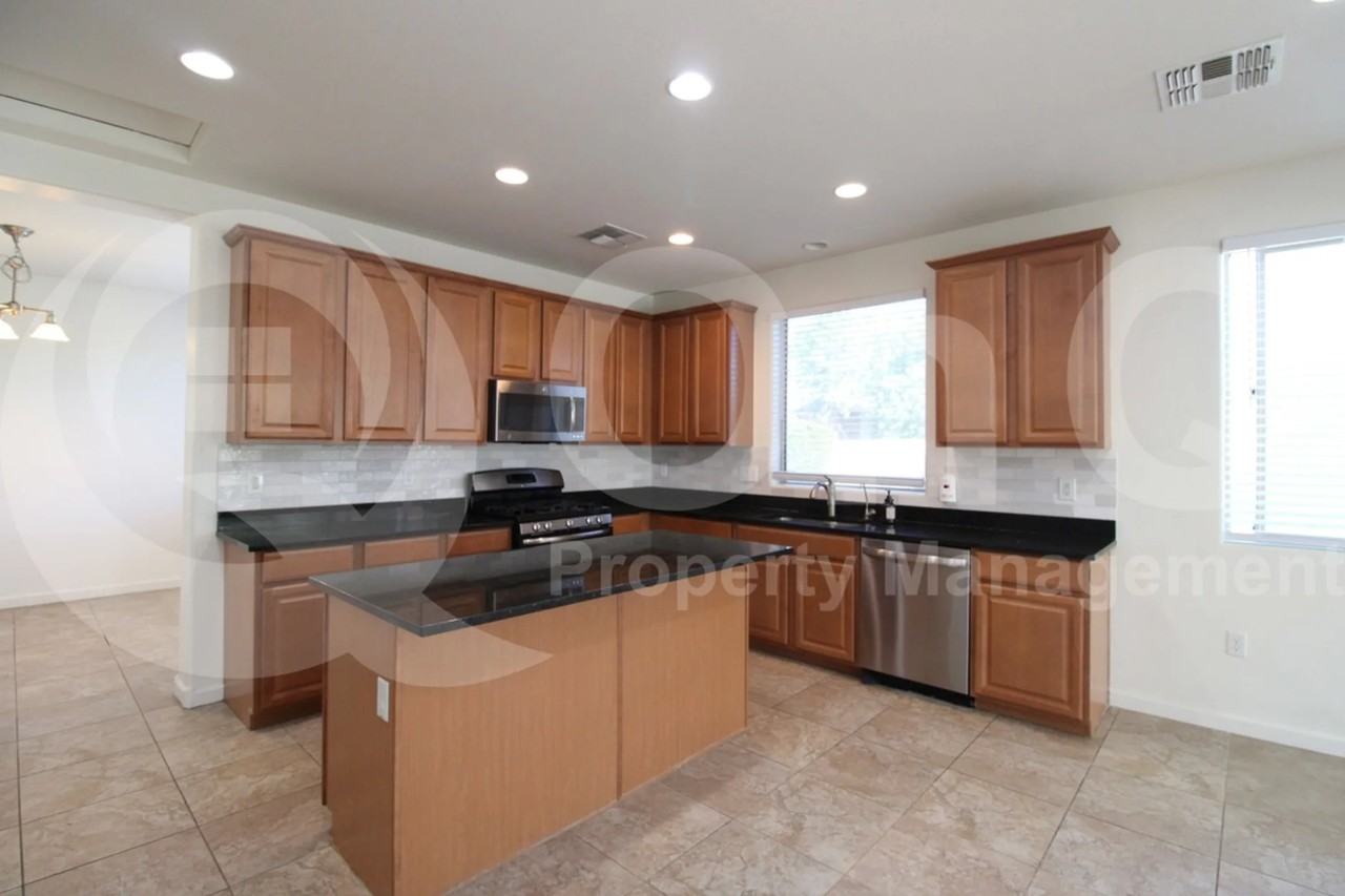 4489 S Watauga Dr - Photo 2 of 30