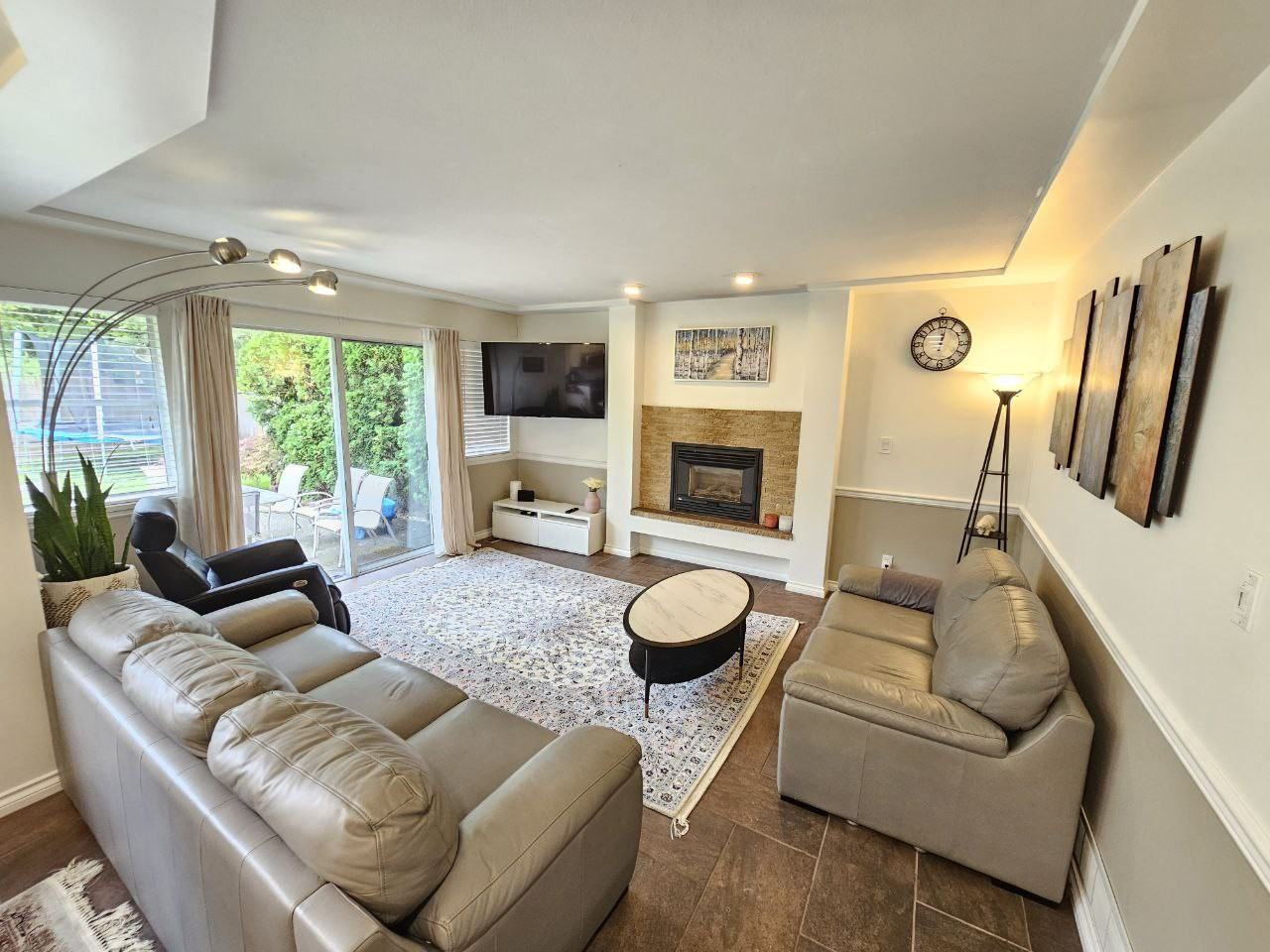 3105 Azure Court - Photo 3 of 27