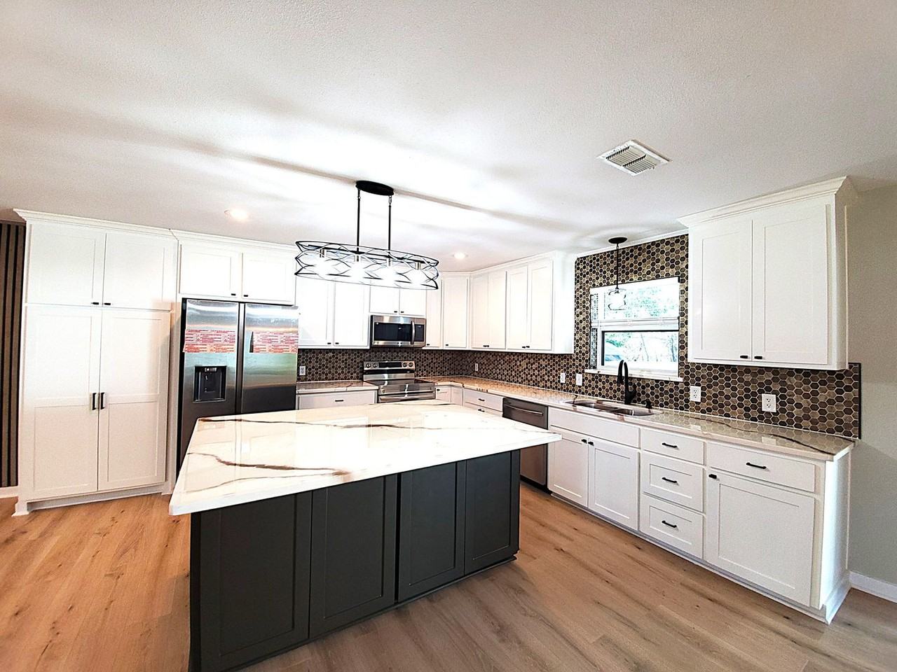 362 County Road 2269 - Photo 3 of 50