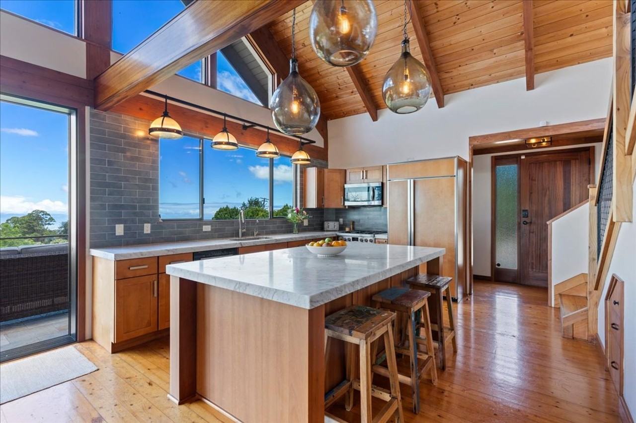320 Lower Kimo Dr - Photo 3 of 50