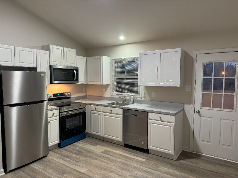 10 Squire Cir - Photo 2 of 6