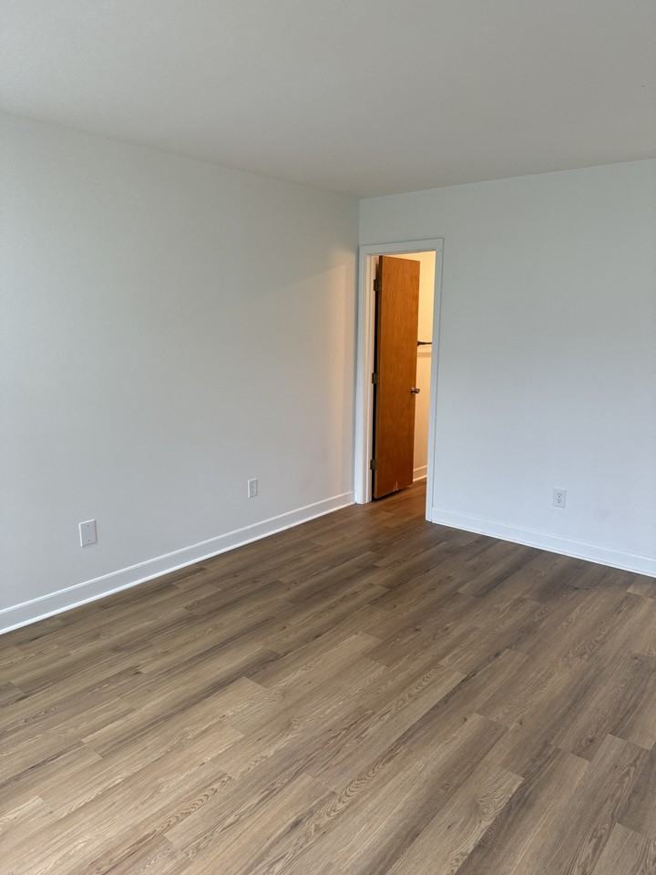 316 Windsor Manor Way #C - Photo 2 of 22