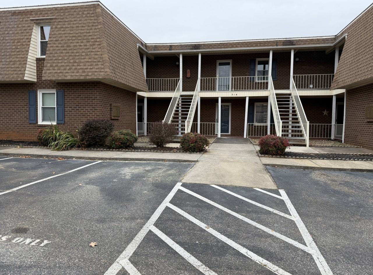 316 Windsor Manor Way #C - Photo 7 of 22