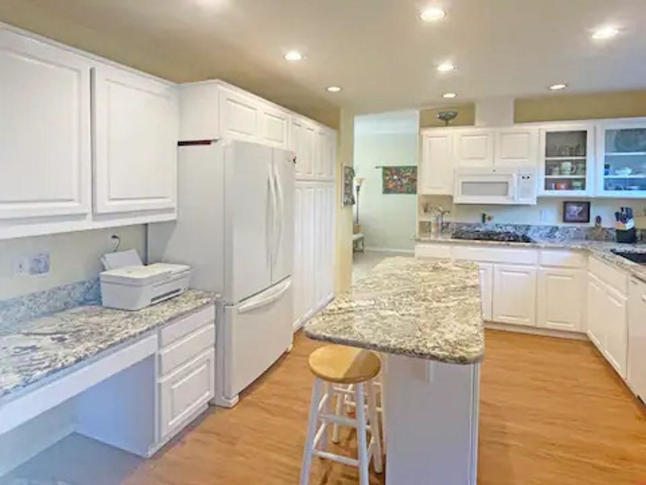 1622 Sw Country Club Pl - Photo 3 of 22