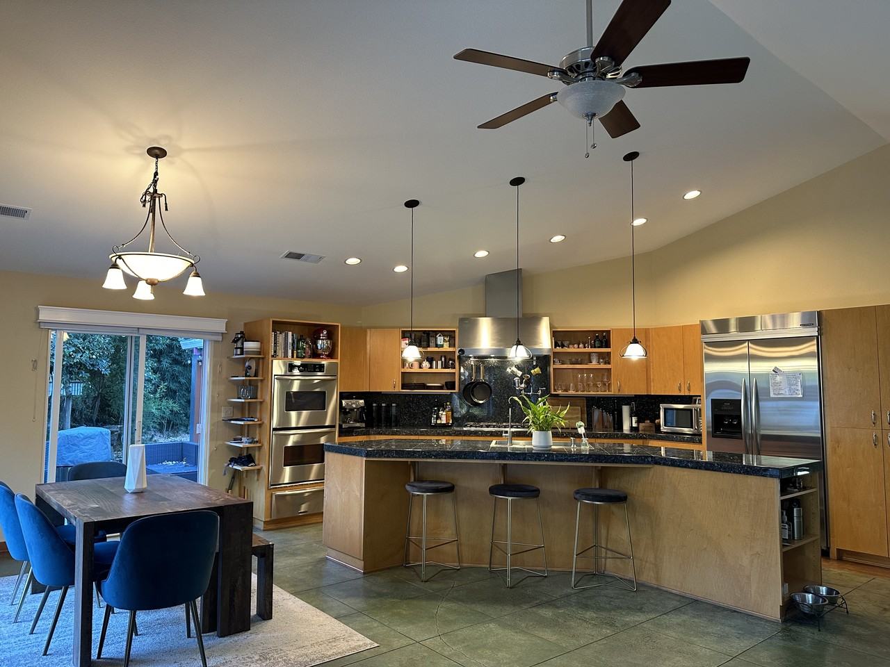400 Glass Mountain Road - Photo 2 of 25