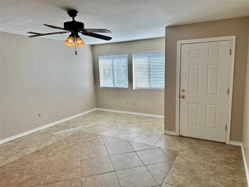 727 Cain St - Photo 3 of 23