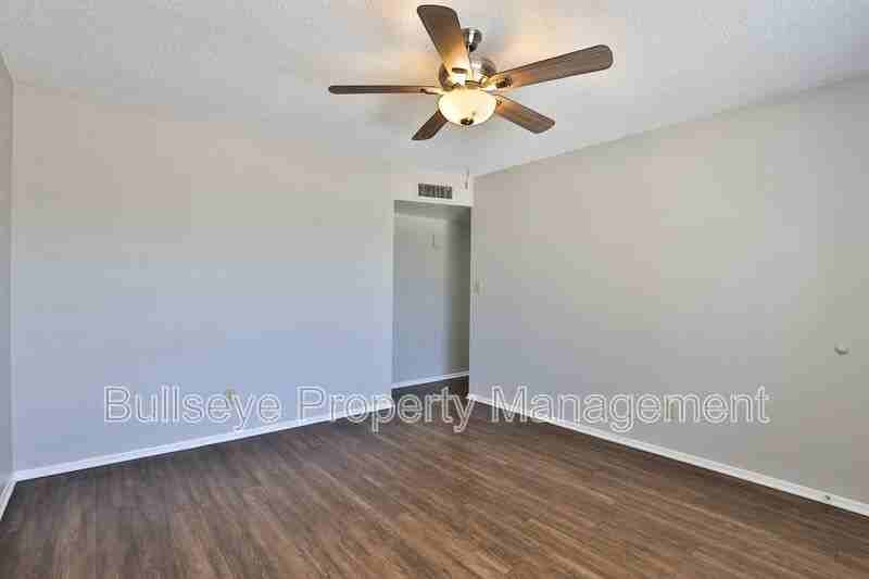 2114 E Dragoon Ave - Photo 4 of 26