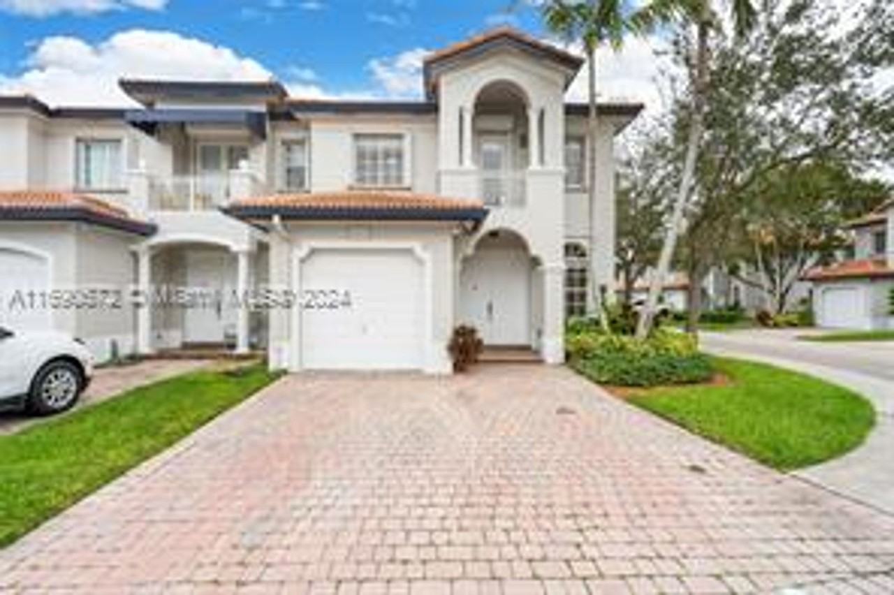 11886 Sw 81st St #0 - Photo 2 of 35