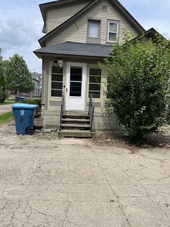 607 Minor Ave - Photo 2 of 7