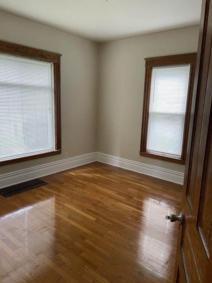 607 Minor Ave - Photo 7 of 7