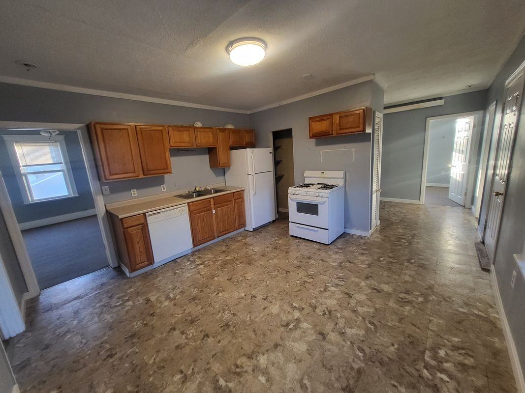 85 Kenwood St ##3 - Photo 3 of 11