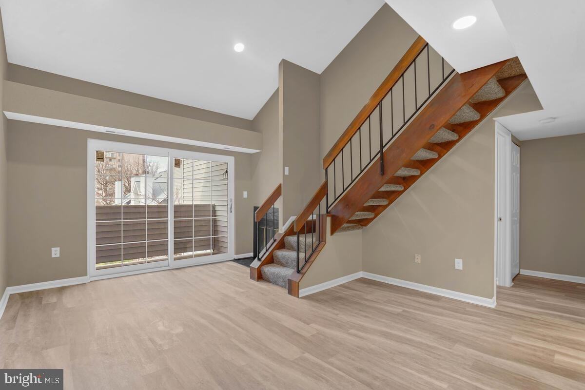 1625 Carriage House Ter #C - Photo 2 of 19