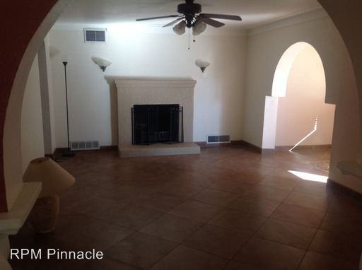 2719 E Warwick Vista - Photo 3 of 28