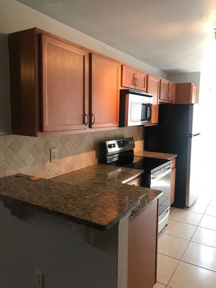 7665 Sugar Bend Dr - Photo 4 of 13