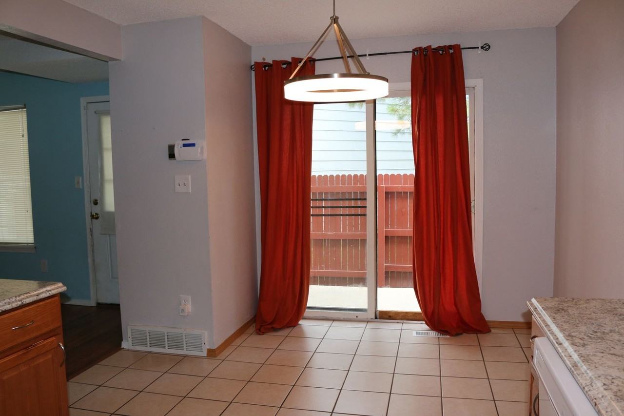 1342 Firefly Cir - Photo 4 of 11