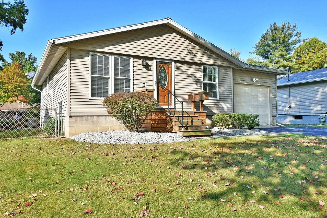 7659 Venice Heights Dr Ne - Photo 2 of 32