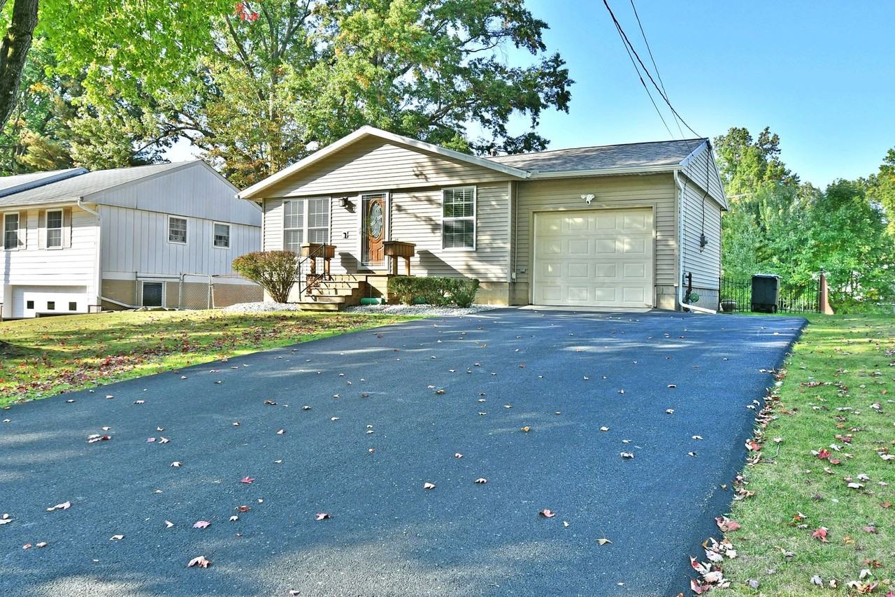 7659 Venice Heights Dr Ne - Photo 3 of 32