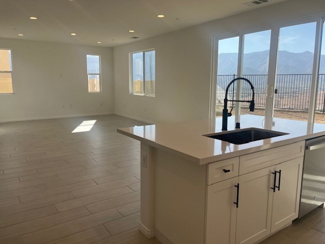 24001 Phoebe Dr - Photo 2 of 30