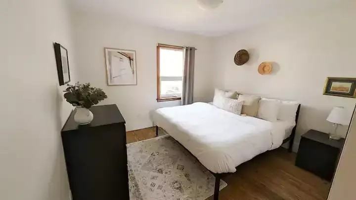 3406 Doncaster Dr - Photo 3 of 24