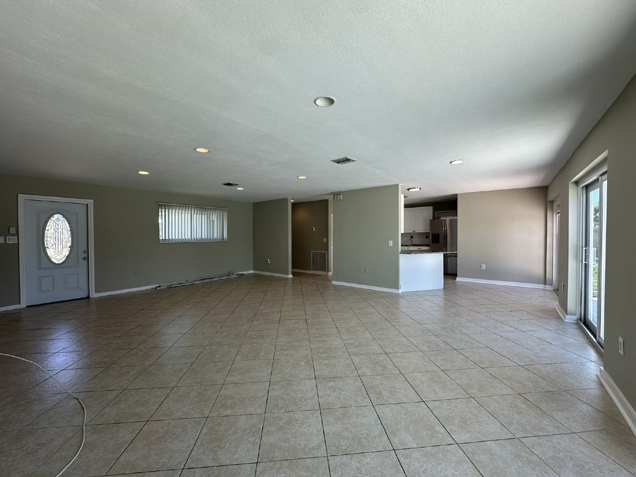 835 Conreid Dr Ne - Photo 4 of 42