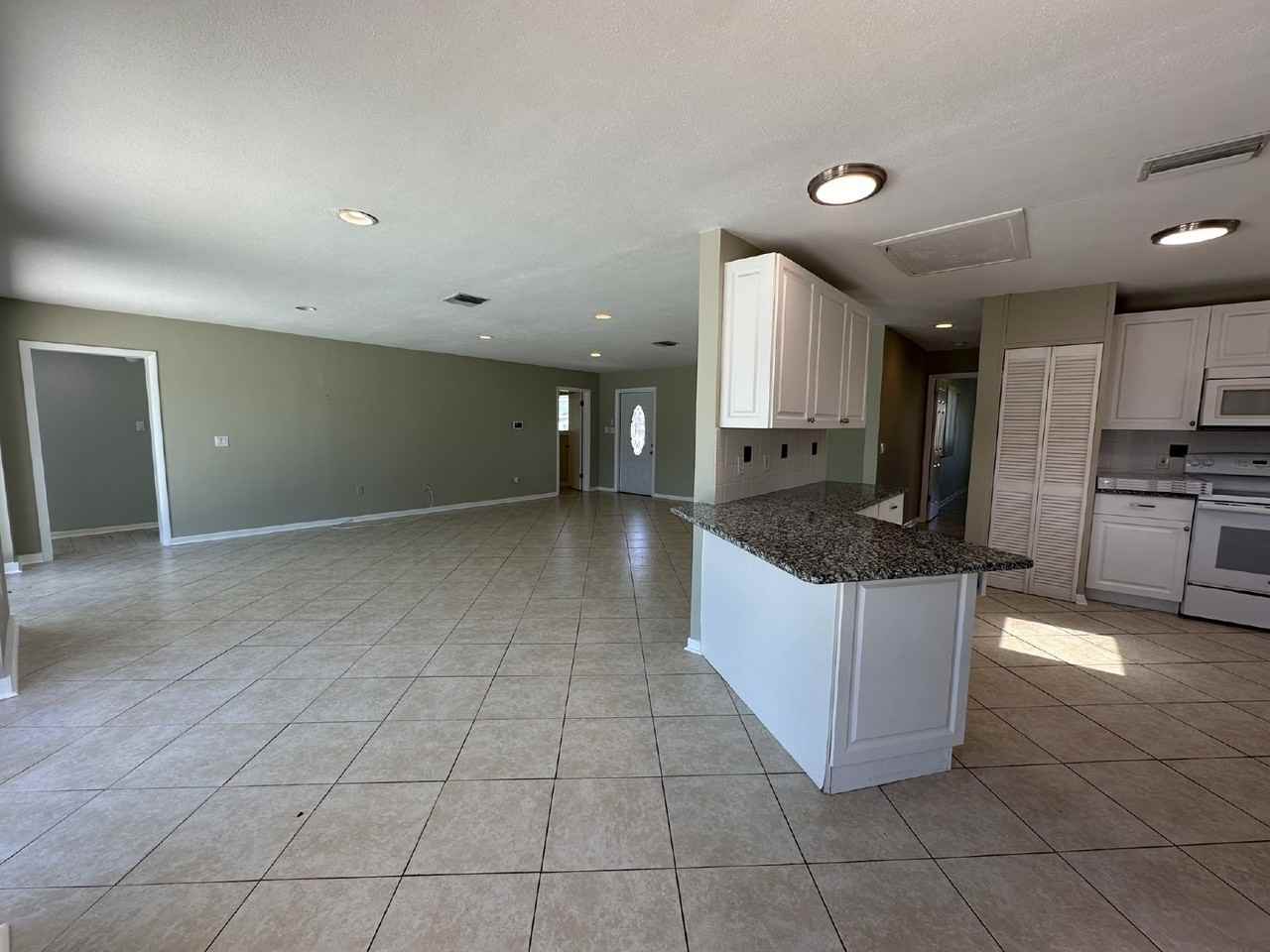 835 Conreid Dr Ne - Photo 7 of 42