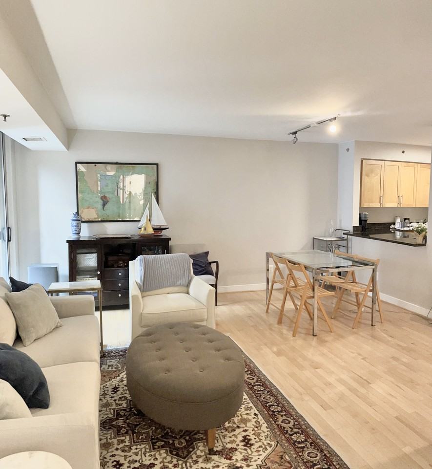 7500 Woodmont Ave #914 - Photo 4 of 9