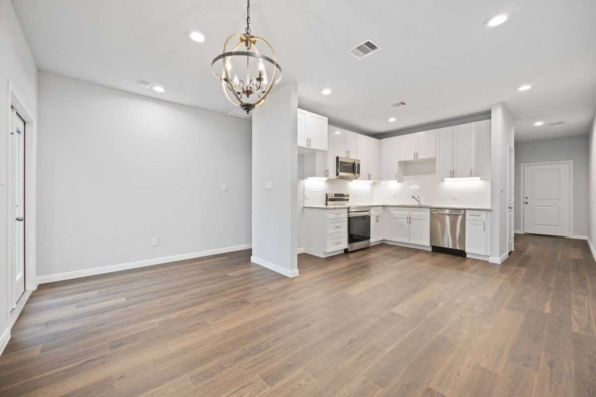 18831 Luminescent Ln - Photo 3 of 25