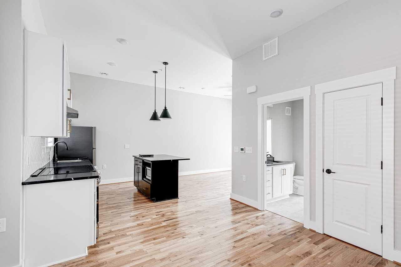 1421 Bainbridge Street - Photo 3 of 11