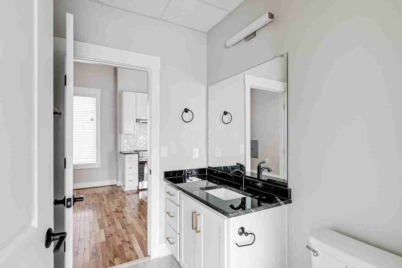 1421 Bainbridge St #105 - Photo 6 of 26