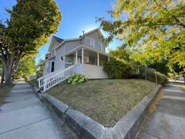 featured image of 1000 Cass Ave Se