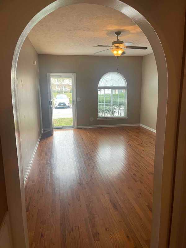 827 Spence Enclave Ln - Photo 4 of 37