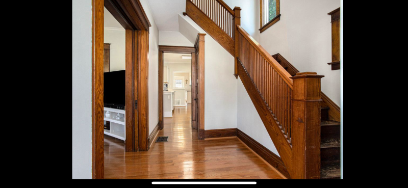 518 E Green St - Photo 3 of 14