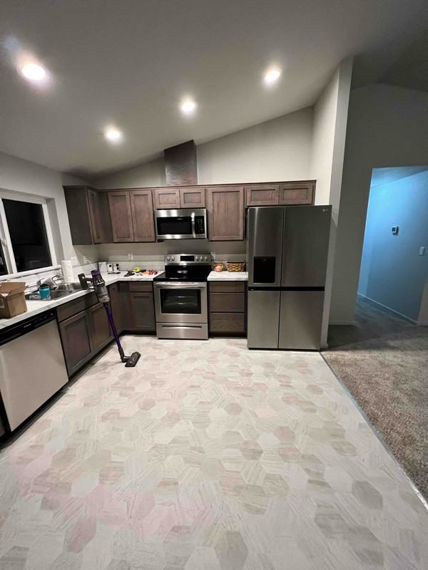 910 E Mt Baker St - Photo 3 of 8