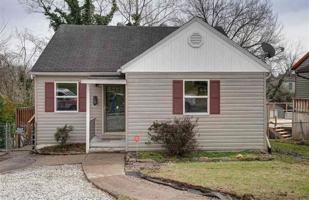 featured image of 465 Linden Cir