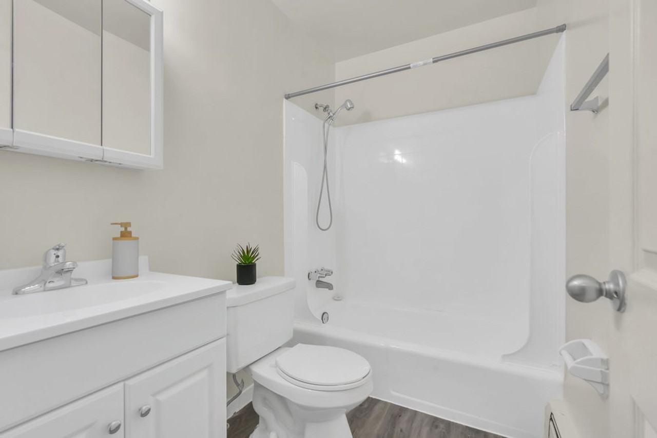 Laurelton Village Apartments - Photo 5 of 50