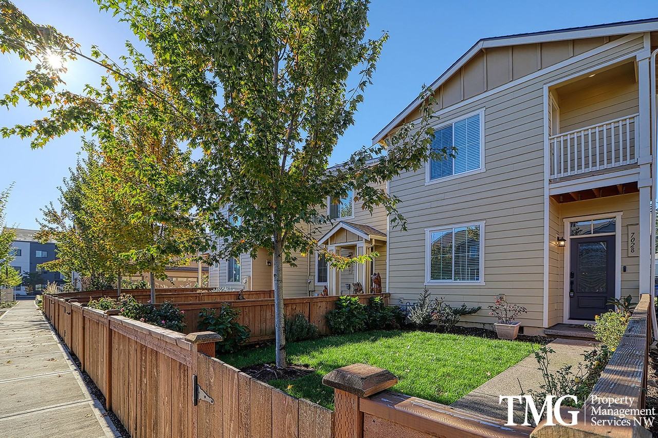 7028 Ne 153rd Pl - Photo 3 of 32