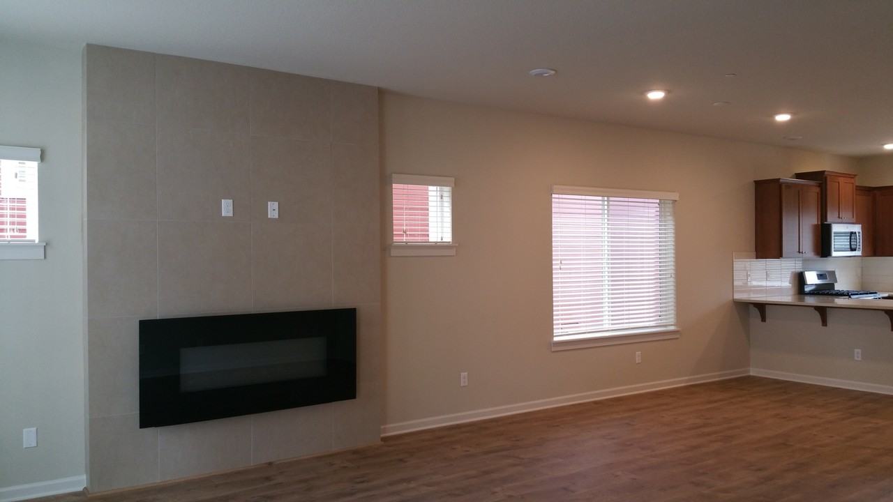 427 Northeast Tork Place - Photo 2 of 11