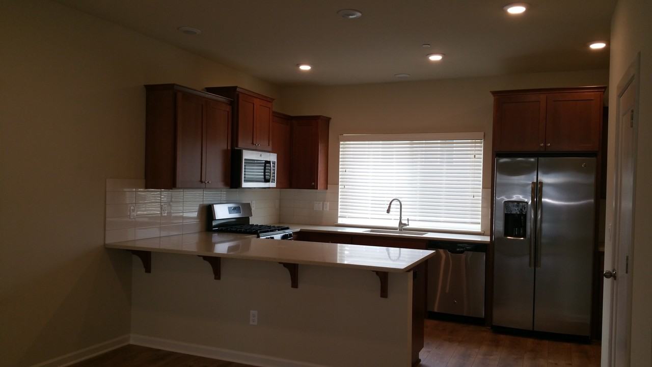 427 Northeast Tork Place - Photo 5 of 11