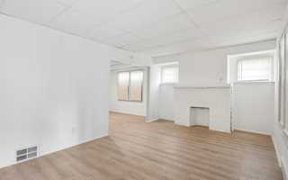 featured image of 1554 Larchmont Rd #A