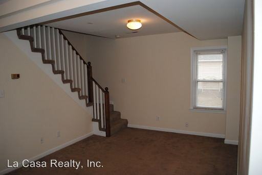 1901 Fox Chase Blvd - Photo 3 of 8
