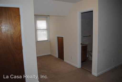 1901 Fox Chase Blvd - Photo 2 of 8