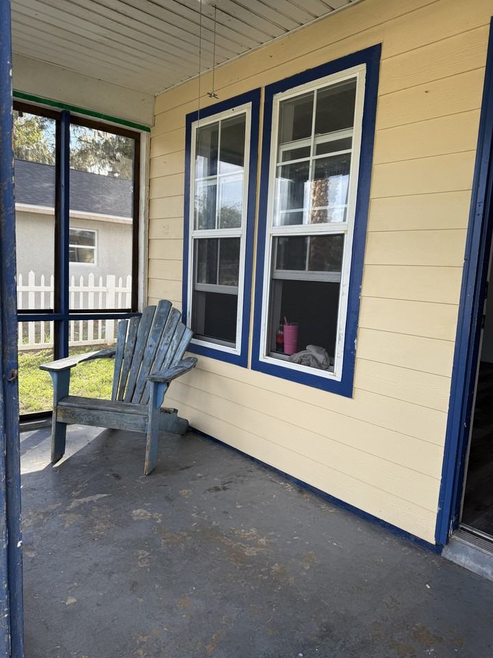 230 Nw 9th Ave #NA - Photo 7 of 8