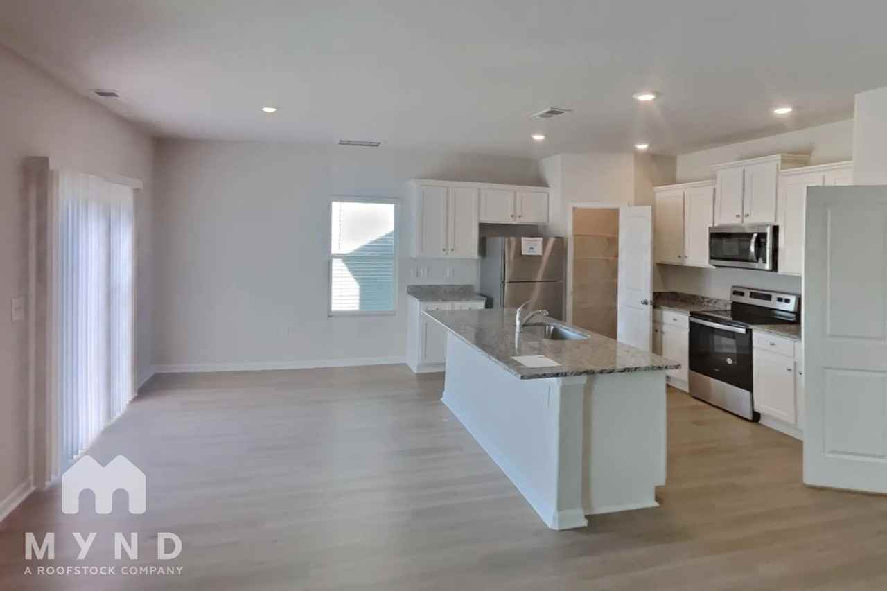 3523 Clover Valley Dr - Photo 2 of 23