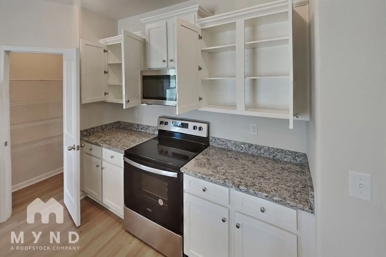 3523 Clover Valley Dr - Photo 3 of 23